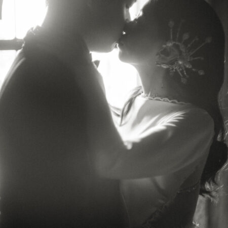 Meteor Party Earpiece - White Gold (Left)