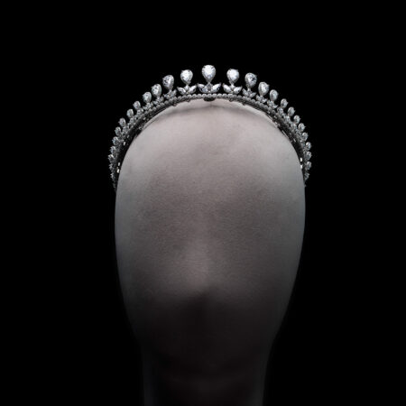 Pear Elegance Crown - Rhodium White Gold