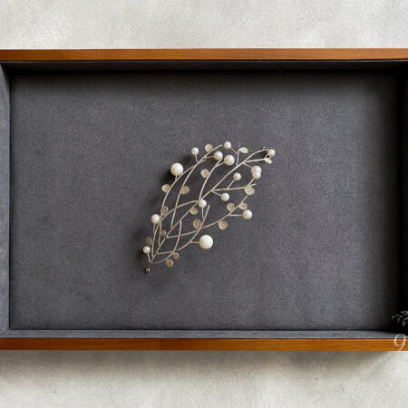 Round Leaves with Pearls Hairpiece - Unplated Silver