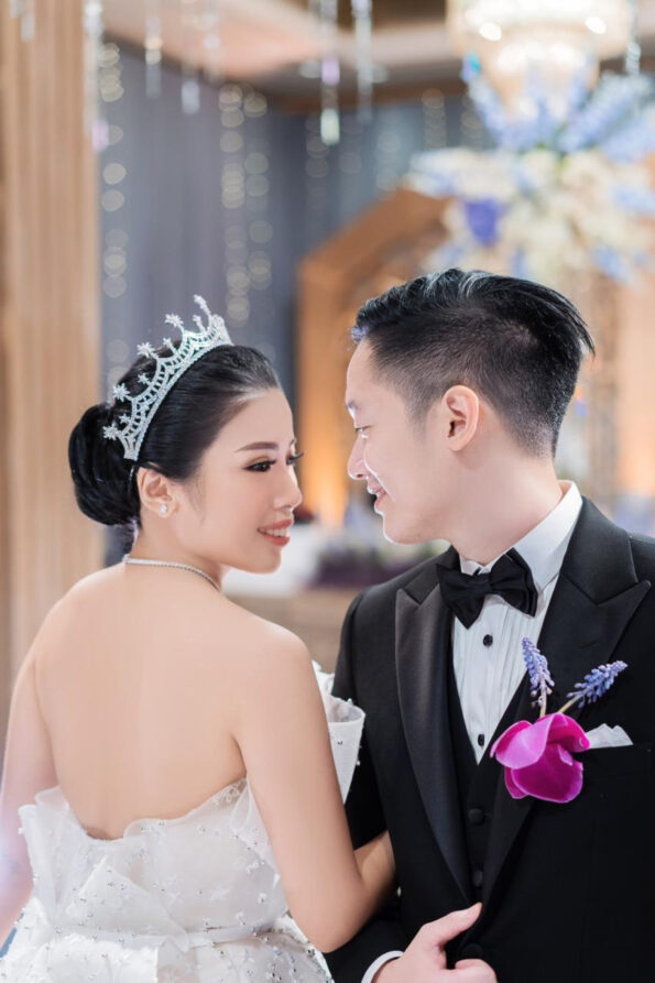 CY-e9q_WUTfIQOZqVFli_xZieYgNbCHZYHOM6mcEXbo