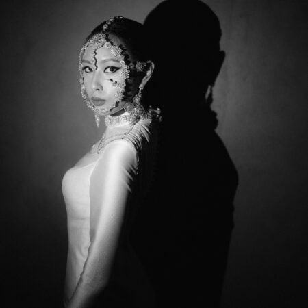 Squared Geometry Full Face Headpiece - White Gold