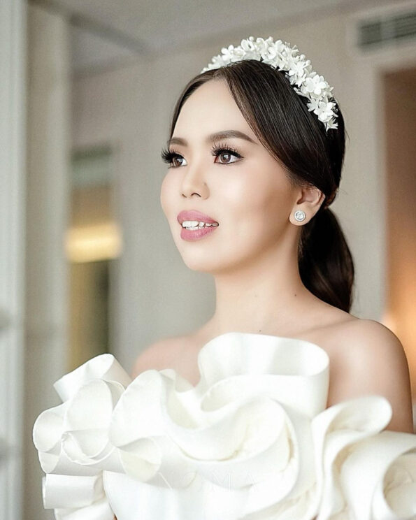 FLR-202000003-CC-Full-White-Blossom-Headband-White-Silver-White-9