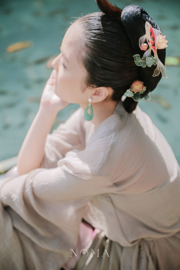 FLR-202200002-LR-Swimming-Koi-Hairpin-Gold-7