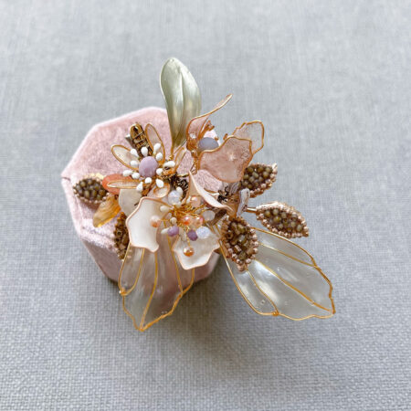 Flower Blossom Beaded Leaves Medium Hairclip - Gold