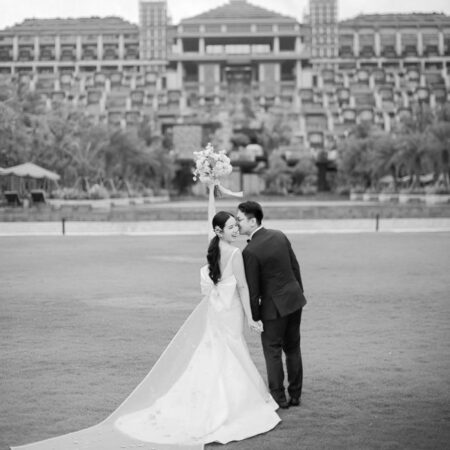 Meteor Shower Earpiece - White Gold (Right)