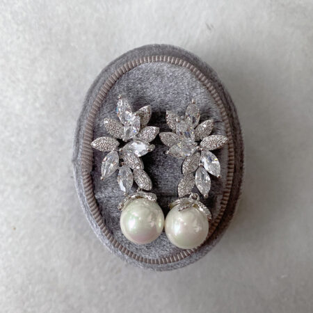 Tiffany Earrings - Rhodium White Gold, White Pearl (Clip)