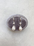 Shiny Dangling Oval Pearl Earrings - Rhodium White Gold, White Pearl