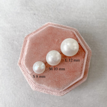 Pearl M Earrings 9-10 mm - Unplated Silver, White Pearl (Needle)