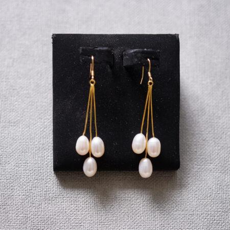 Chain Oval Pearl Earrings - 18k Yellow Gold, White Pearl