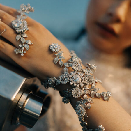 1001 Nights Handcuff - White Gold