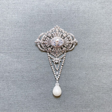 Aya Sofia Brooch - Rhodium White Gold, White Pearl