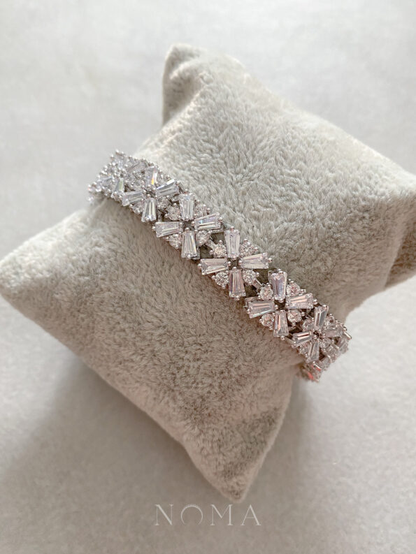 SyBxBBE1AlQh8jnb4jY2JMzSbSuGlMPFEbiypdG8FtI