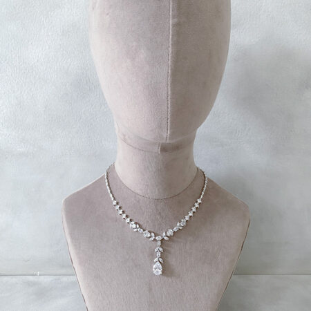 Oval Pear Garden Necklace - Rhodium White Gold