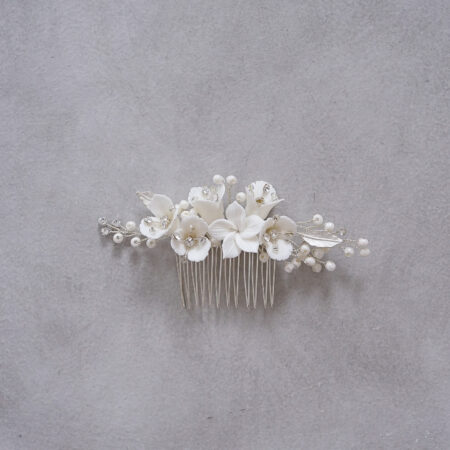 Clay Flower Simple Decor Haircomb - White Silver
