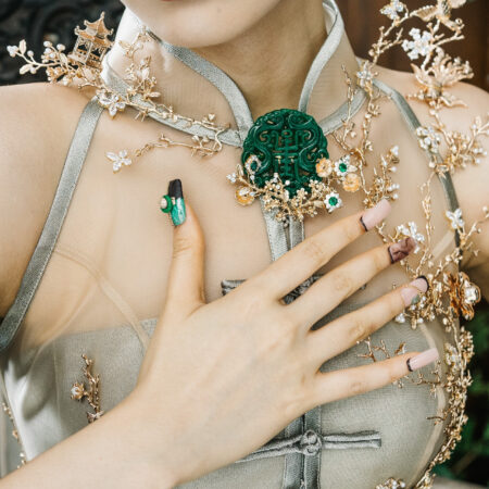 Jade and Twines Brooch - Gold, Emerald