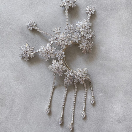 Snowflakes Garden with Chain Earpiece - White Gold (Right)