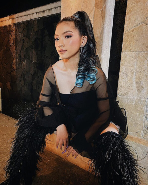 meT0mmFlNA3M8KNj6cq4fxIdb–gOv8UsXlxs2OYFYQ