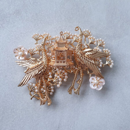 Flying Crane Garden Brooch - Gold, Pink
