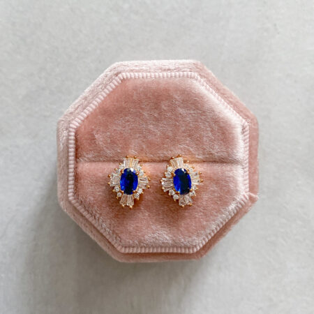 Oval T Arrangement Small Earrings - 18k Yellow Gold, Sapphire (Needle)