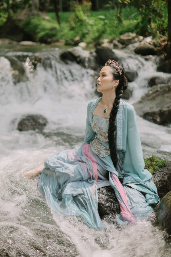 ryXVwD1-7bLsn9CMWIXMdcW8-nIXYYMH6YEmOnHvxmc