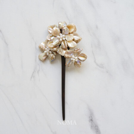 Triple Pearl Flowers Wooden Hairpin - Silver